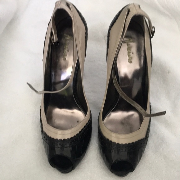 Guess Marciano Heels - Picture 2 of 2